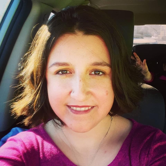 Meet your Posher, Rayna - Picture 1 of 1